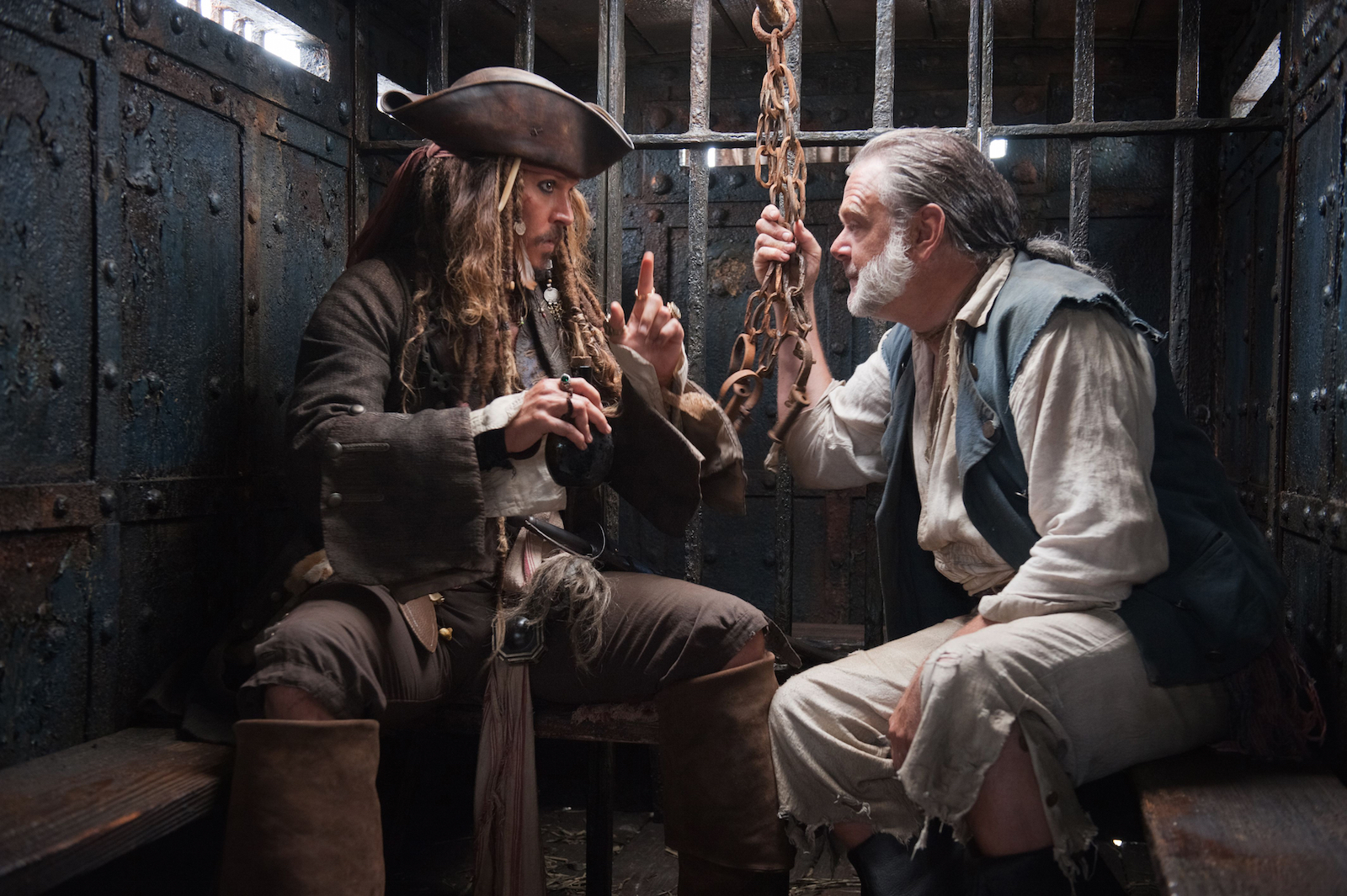 Review: PIRATES OF THE CARIBBEAN: ON STRANGER TIDES