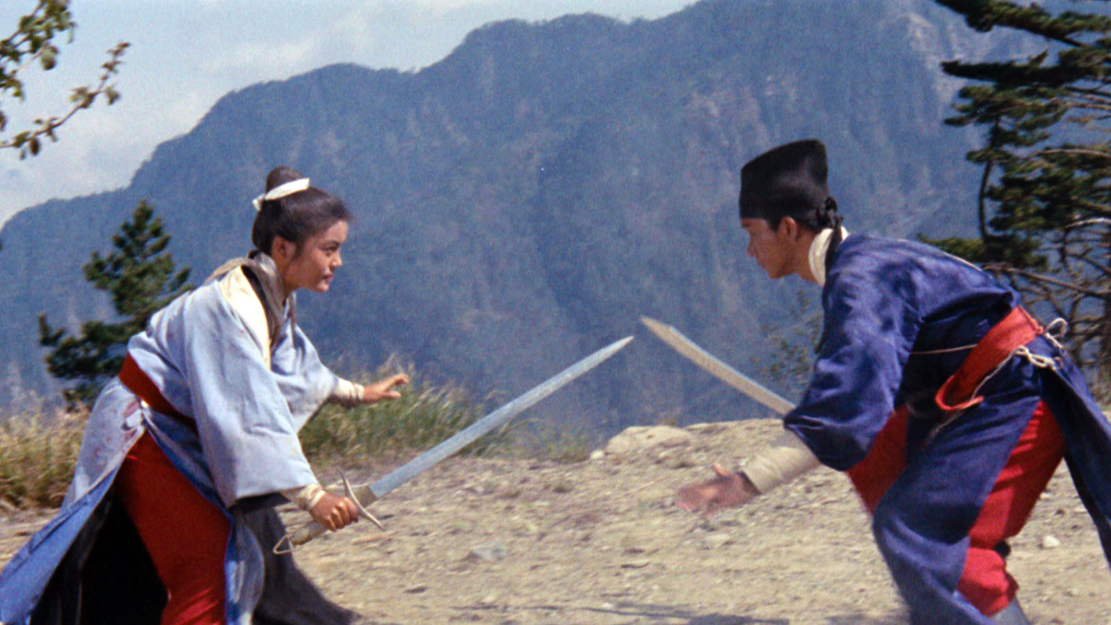 Blu-ray Review: King Hu Makes Sword-Sharp Wuxia in DRAGON INN